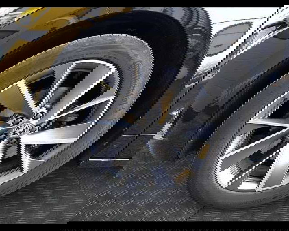 Skoda Enyaq usata a Ravenna (14)