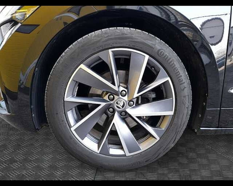 Skoda Enyaq usata a Ravenna (14)