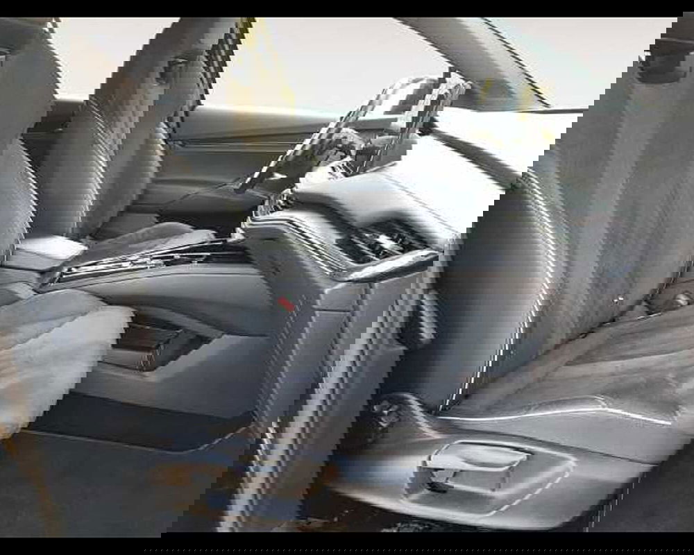 Skoda Enyaq usata a Ravenna (15)