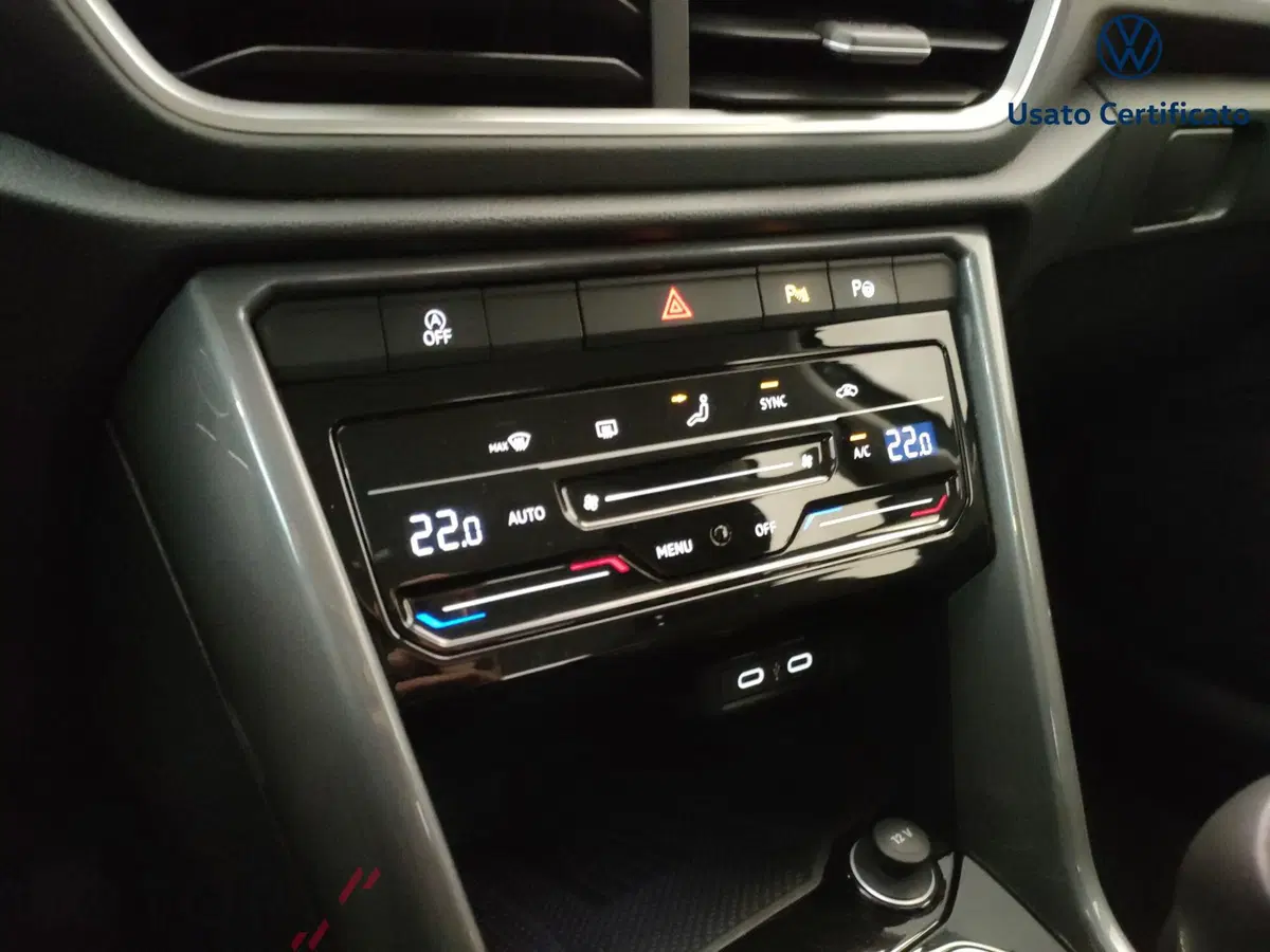 Volkswagen T-Roc usata a Varese (13)