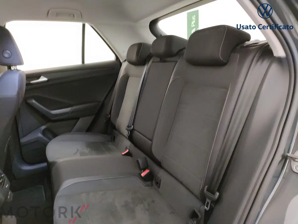 Volkswagen T-Roc usata a Varese (9)