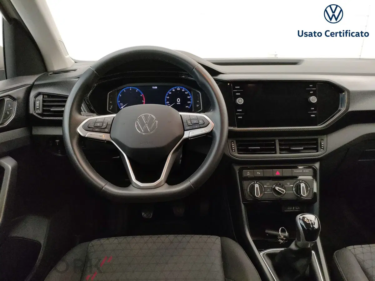 Volkswagen T-Cross usata a Varese (13)