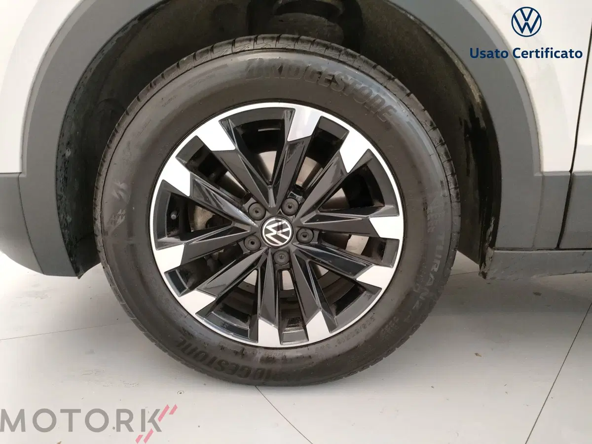 Volkswagen T-Cross usata a Varese (6)