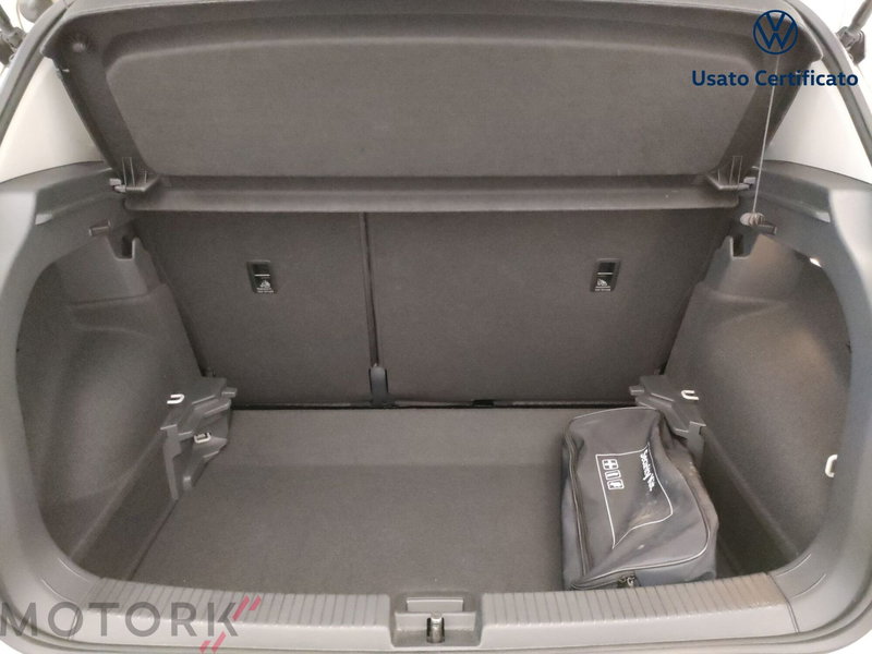 Volkswagen T-Cross usata a Varese (9)