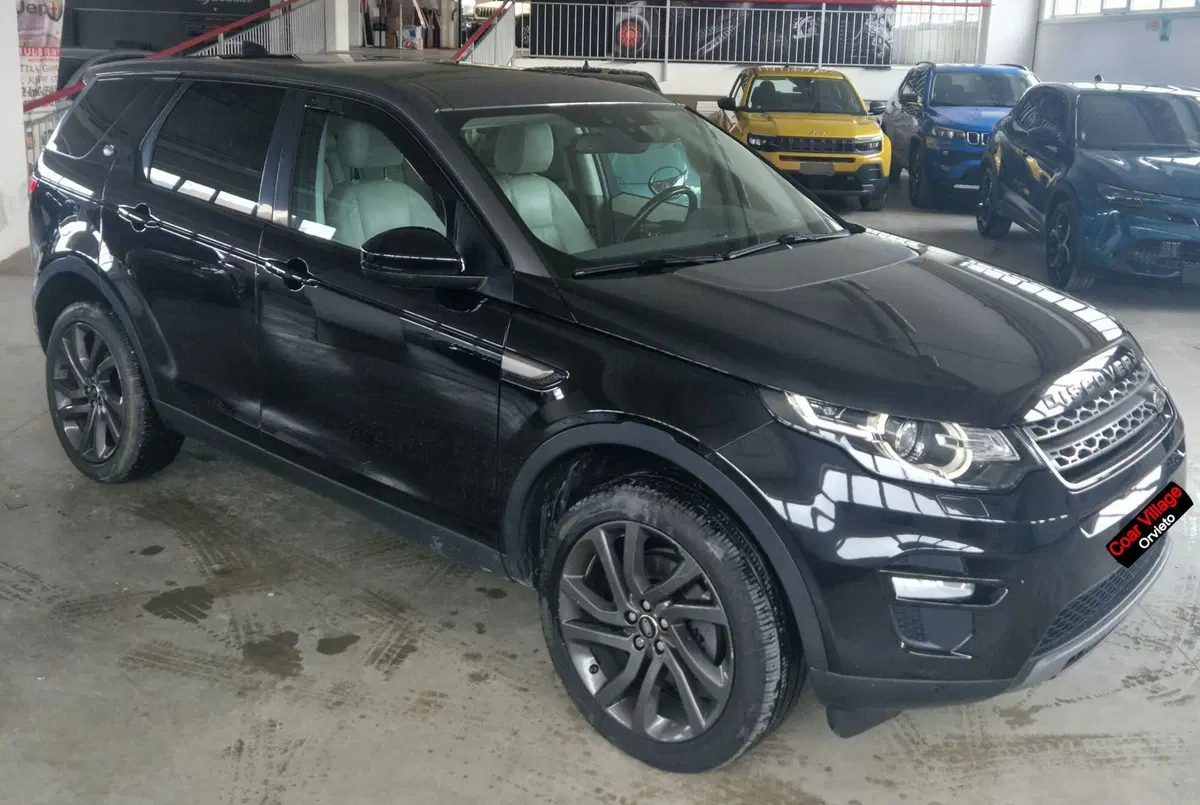 Land Rover Discovery Sport usata a Terni