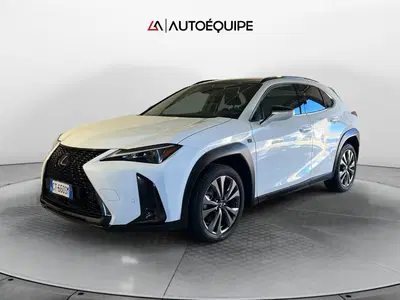 Lexus UX Hybrid 4WD Design del 2024 usata a Roma