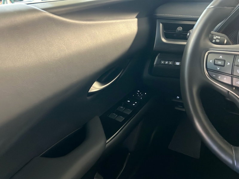 Lexus UX usata a Roma (13)