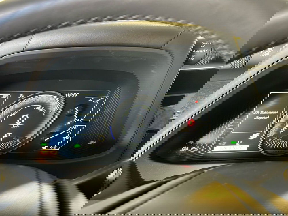 Lexus UX usata a Roma (16)