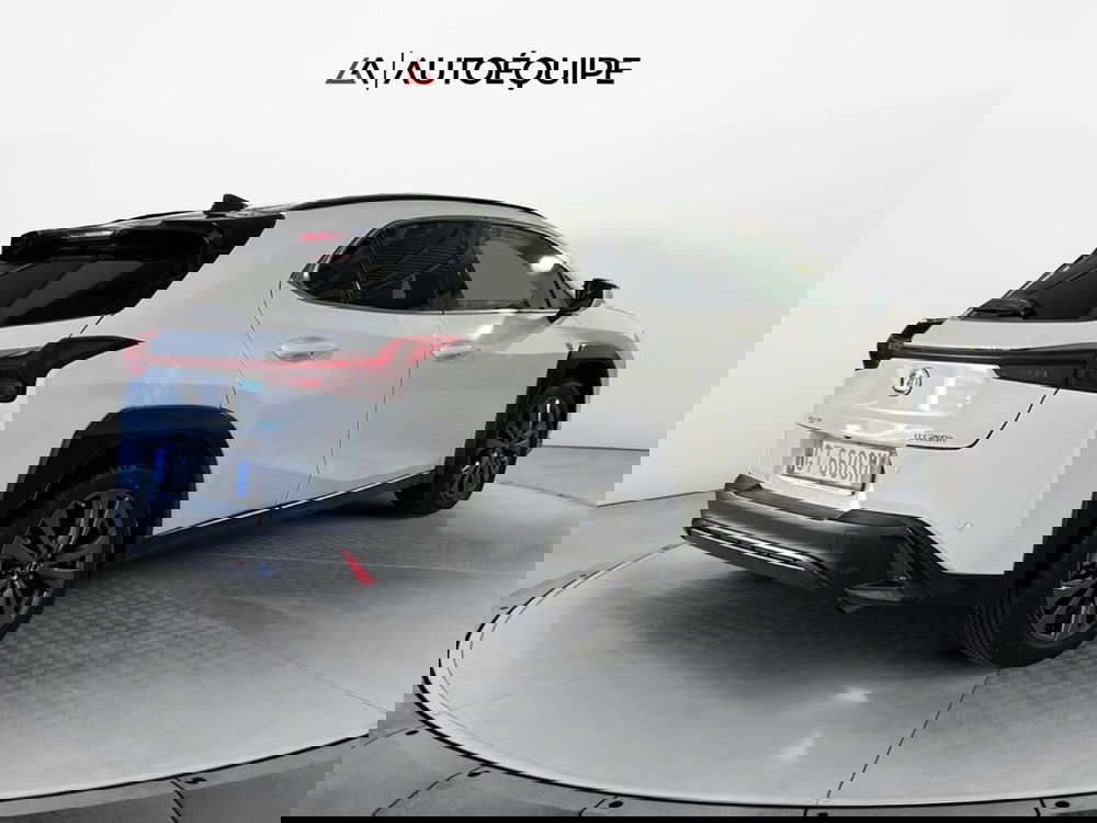 Lexus UX usata a Roma (5)