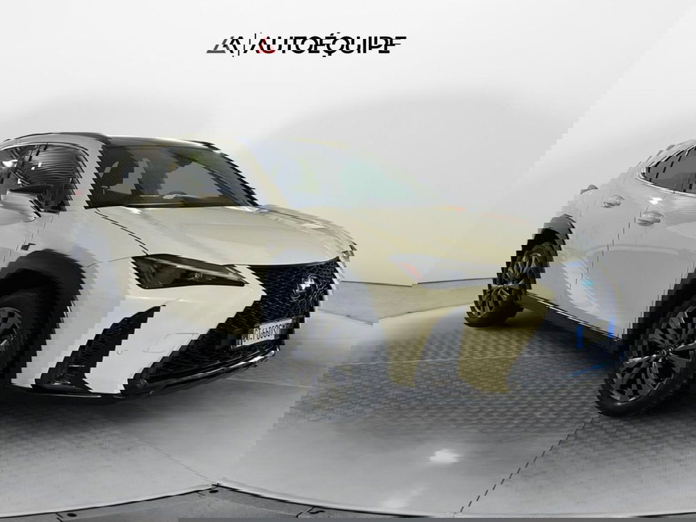 Lexus UX usata a Roma (7)