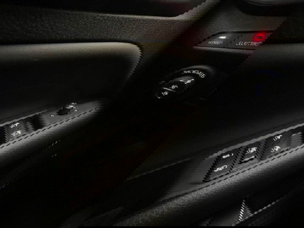 Jeep Compass nuova a Asti (14)