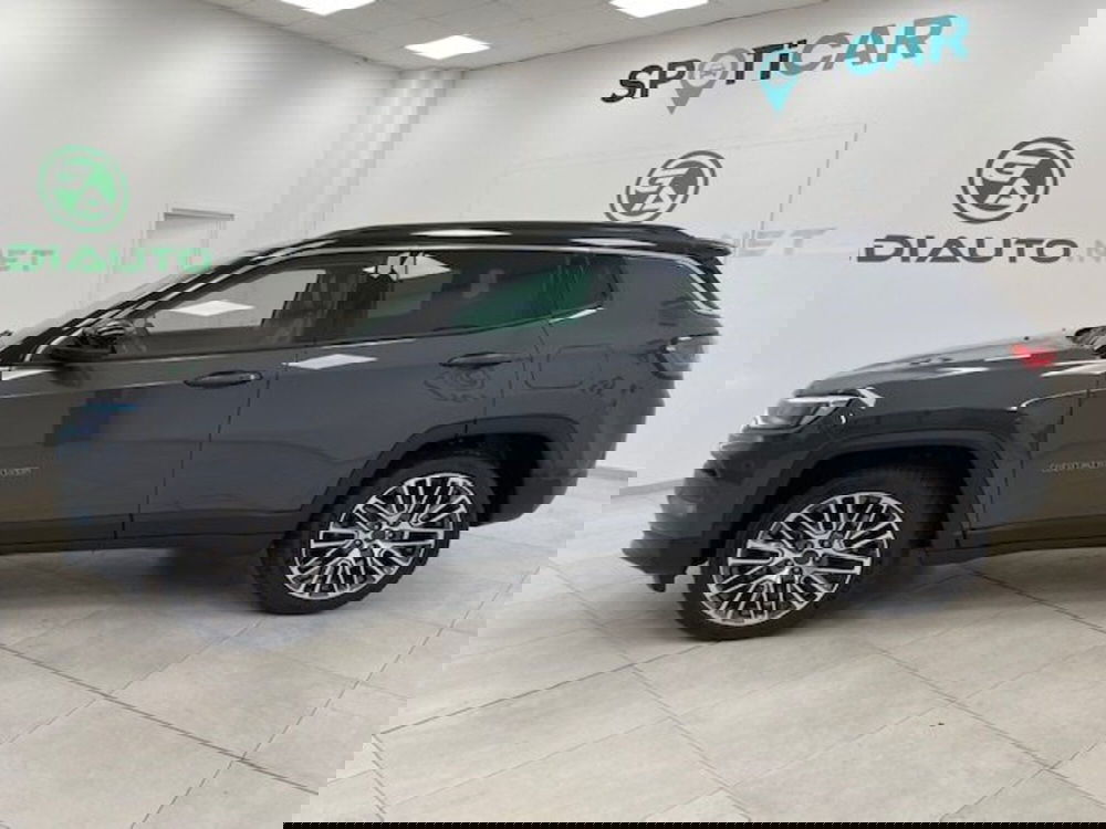 Jeep Compass nuova a Asti (2)