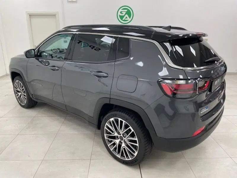 Jeep Compass nuova a Asti (3)
