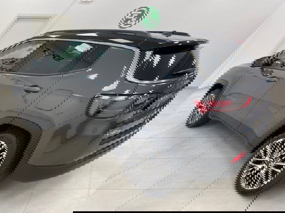 Jeep Compass nuova a Asti (3)