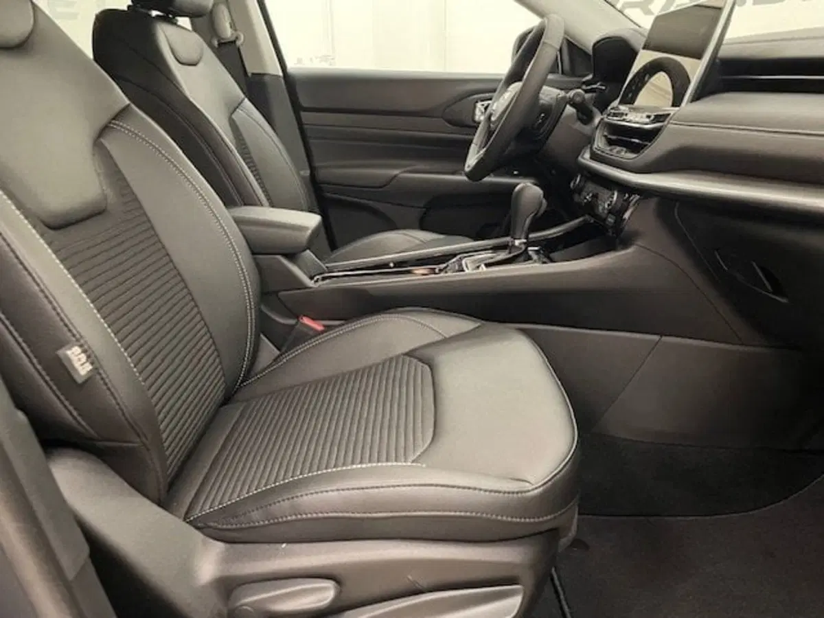 Jeep Compass nuova a Asti (6)