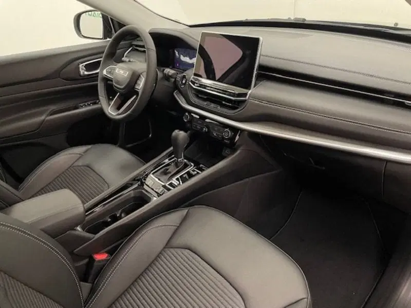 Jeep Compass nuova a Asti (7)