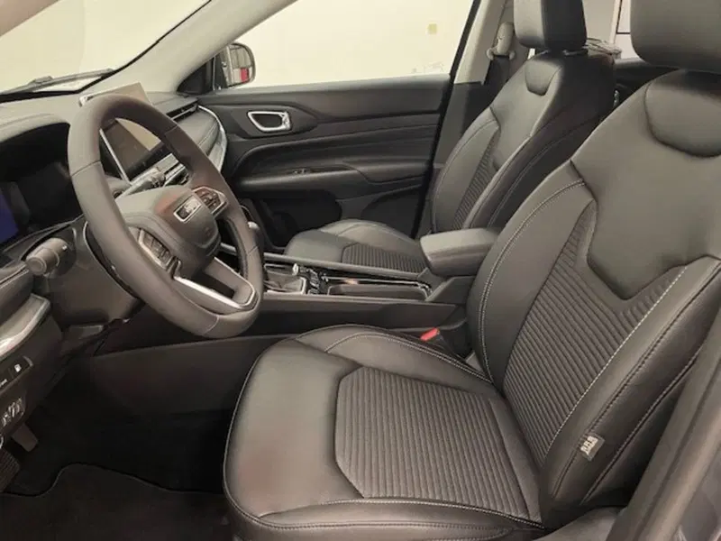 Jeep Compass nuova a Asti (9)