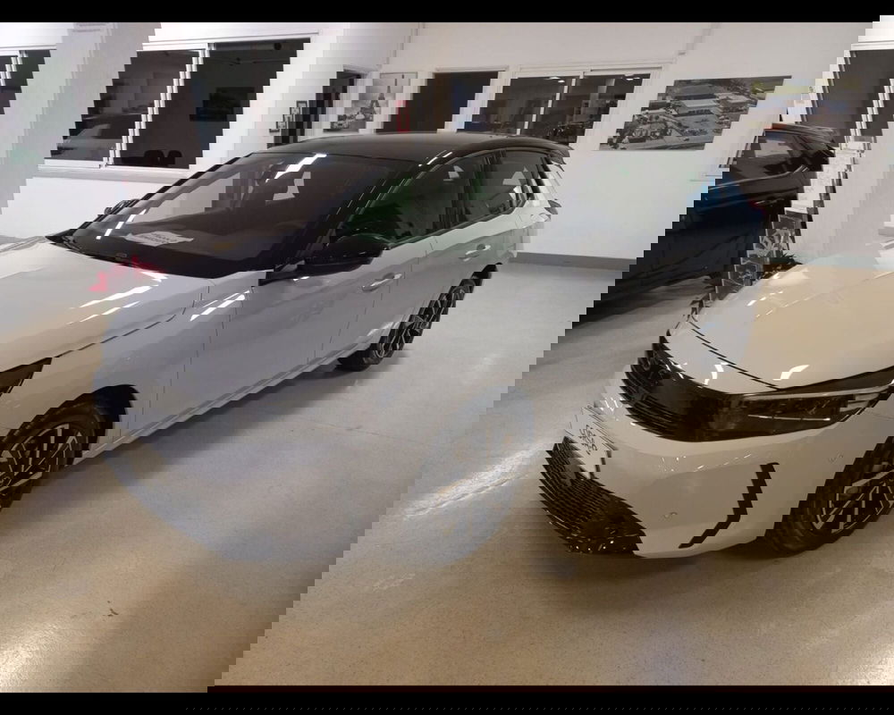 Opel Corsa nuova a Asti