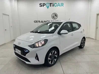 Hyundai i10 1.0 econext Gpl Connectline del 2024 usata a Novi Ligure