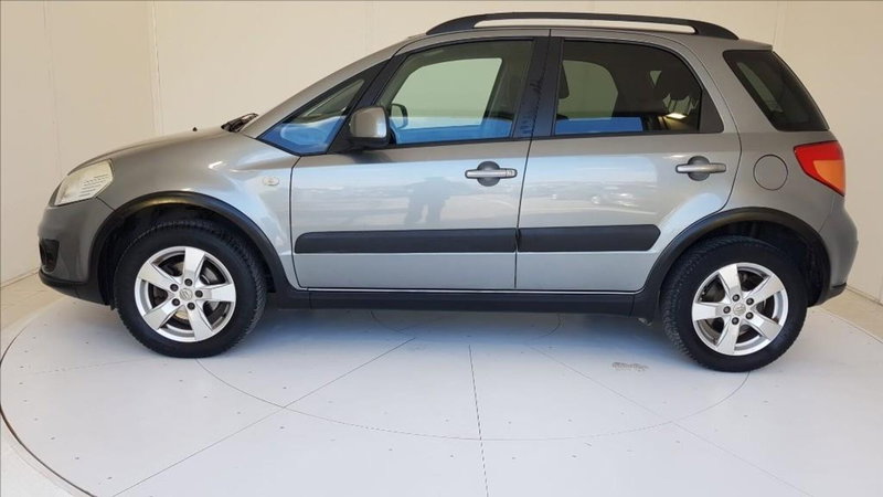 Suzuki S-Cross usata a Lucca (3)