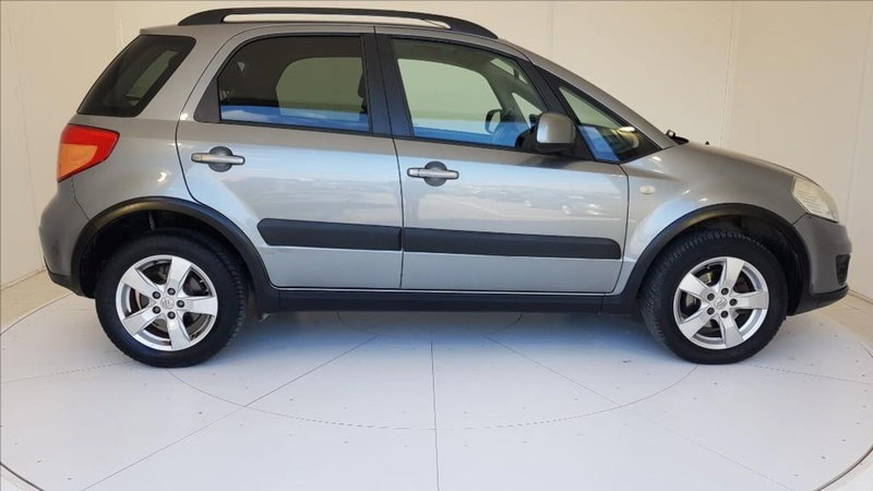 Suzuki S-Cross usata a Lucca (7)