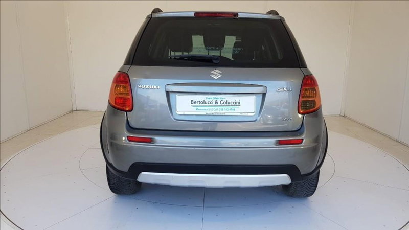 Suzuki S-Cross usata a Lucca (5)