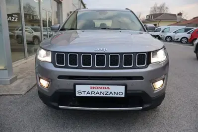 Jeep Compass 2.0 Multijet II aut. 4WD Limited del 2018 usata a Staranzano
