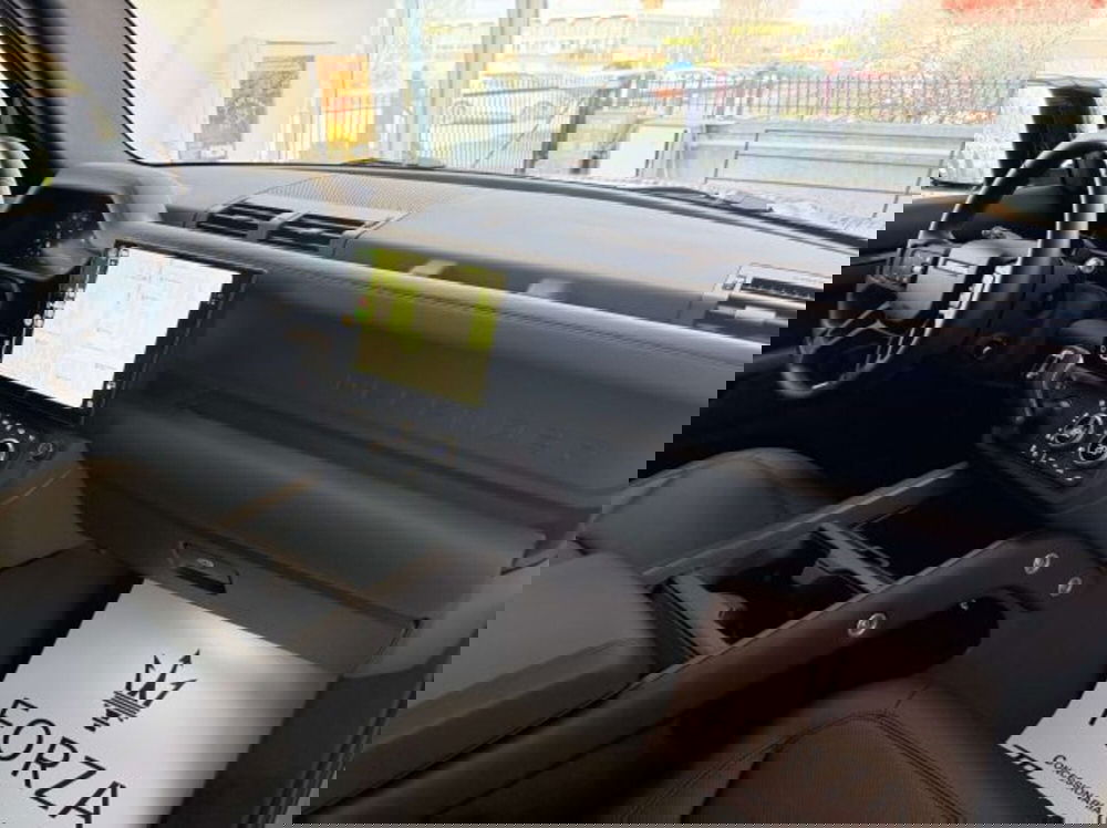 Land Rover Defender usata a Torino (9)