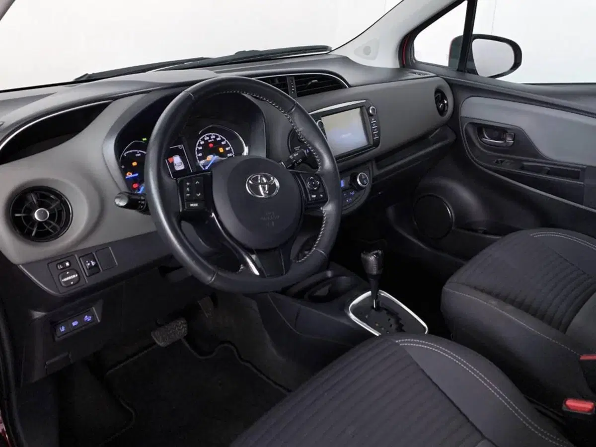 Toyota Yaris usata a Torino (9)