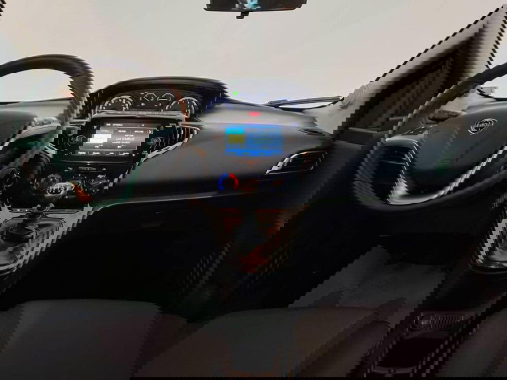 Lancia Ypsilon usata a Torino (10)