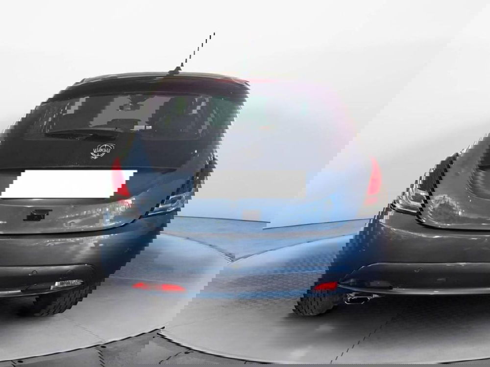 Lancia Ypsilon usata a Torino (5)