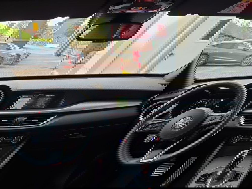 Alfa Romeo Stelvio usata a Monza e Brianza (8)