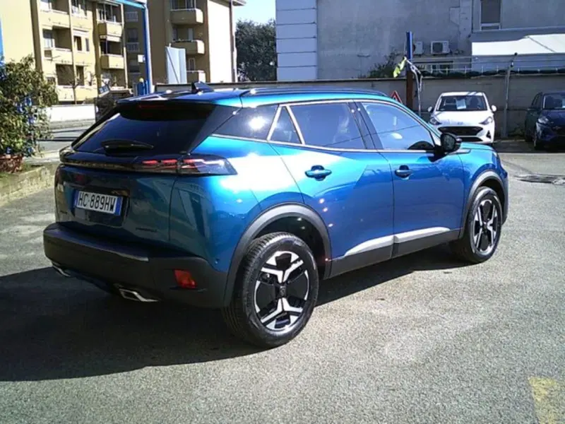 Peugeot 2008 nuova a Novara (2)