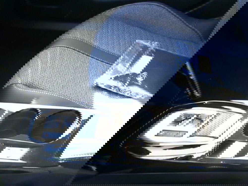 Peugeot 2008 nuova a Novara (8)