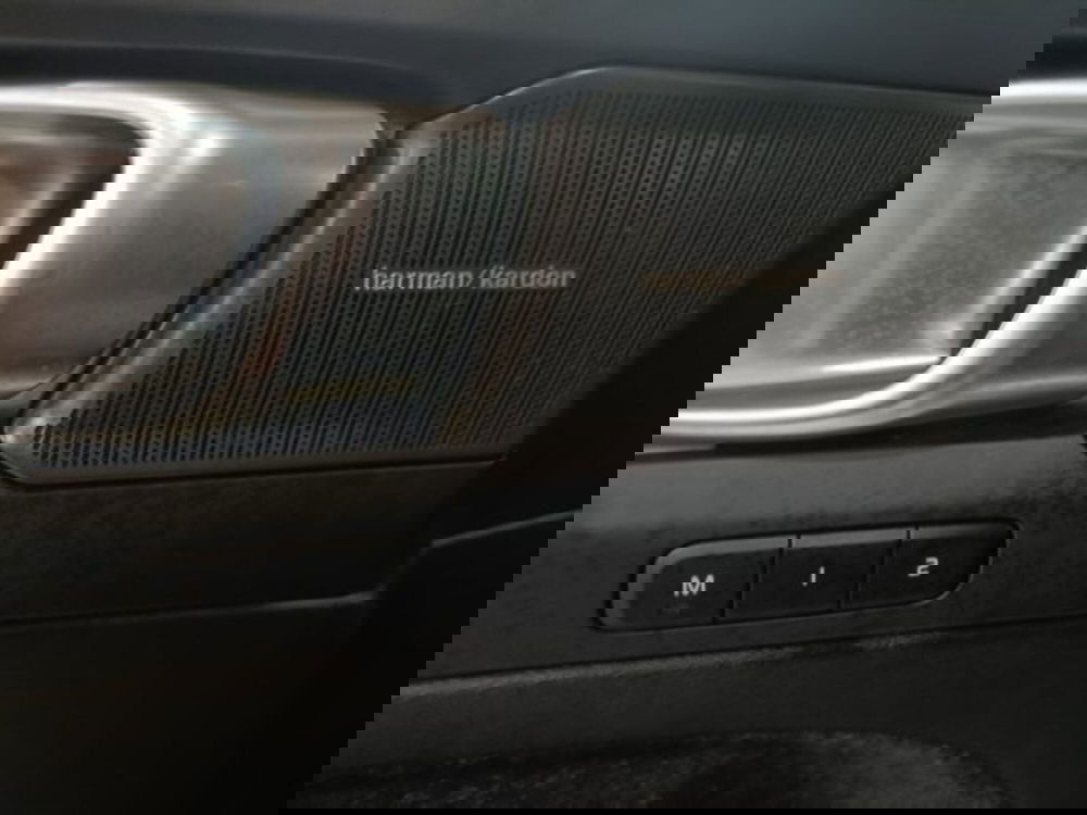 Volvo XC40 usata a Novara (4)