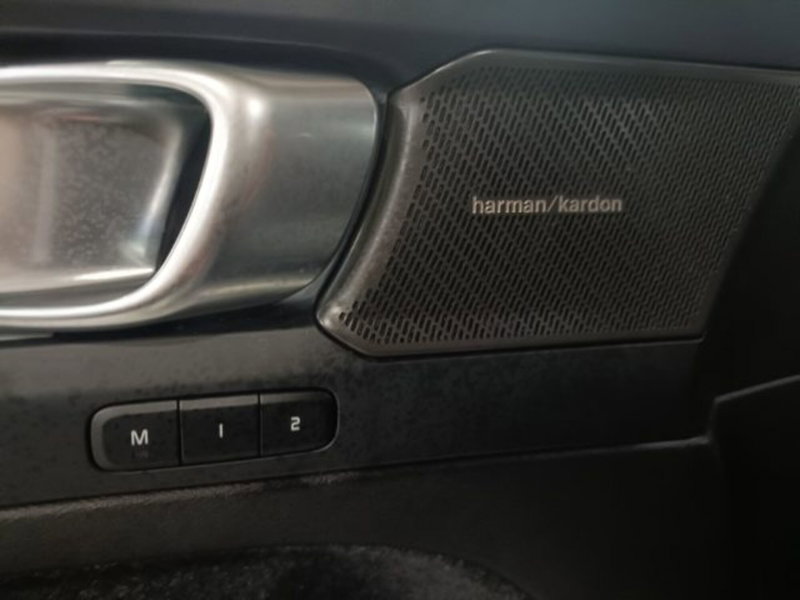 Volvo XC40 usata a Novara (4)