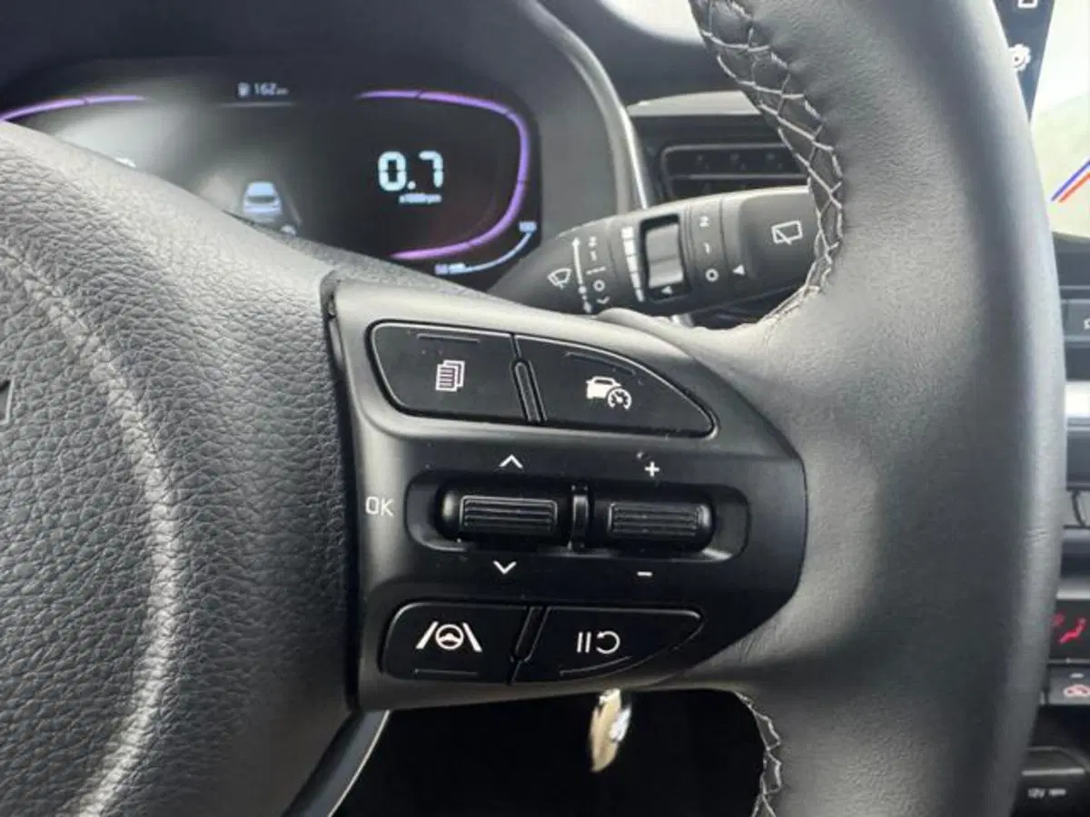 Kia Stonic usata a Como (11)