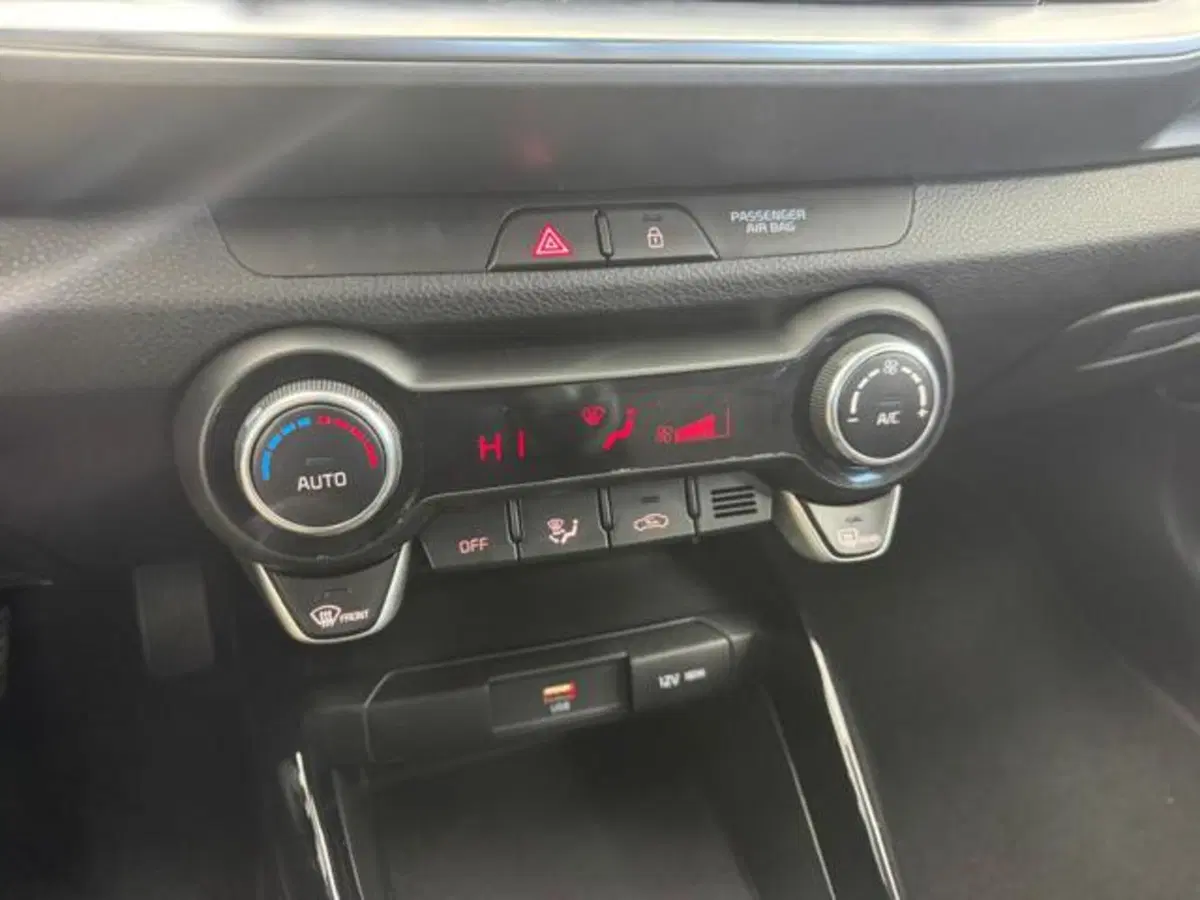 Kia Stonic usata a Como (18)