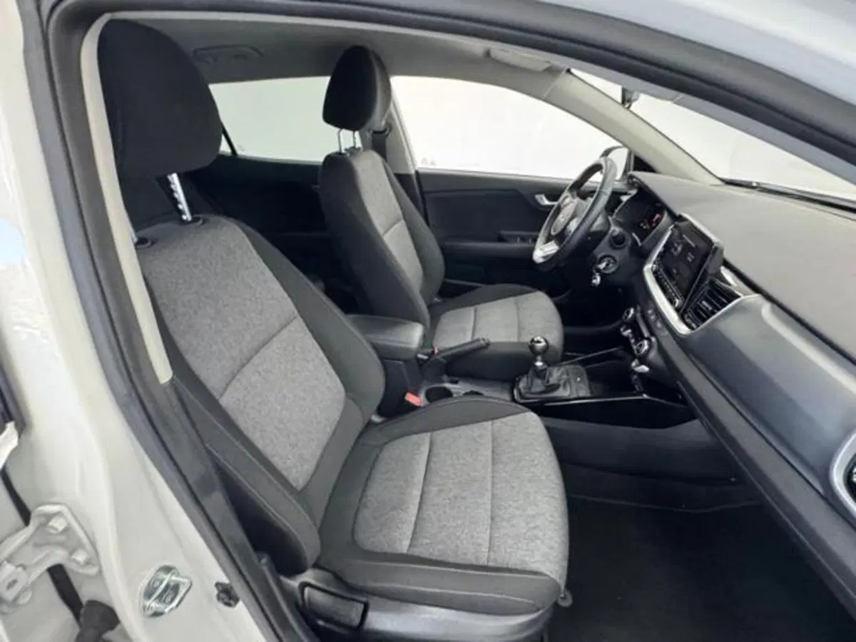 Kia Stonic usata a Como (3)