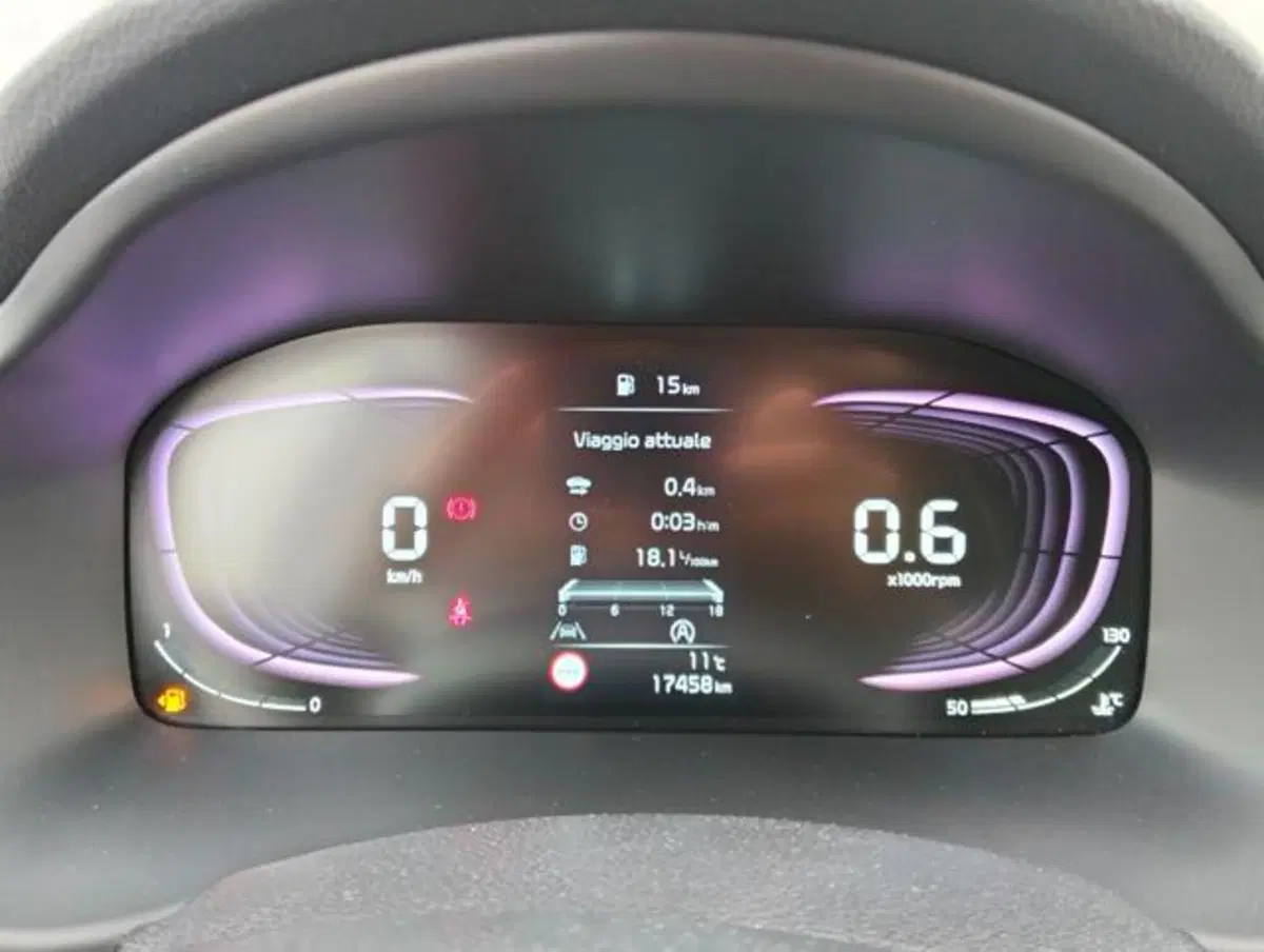 Kia Stonic usata a Como (12)