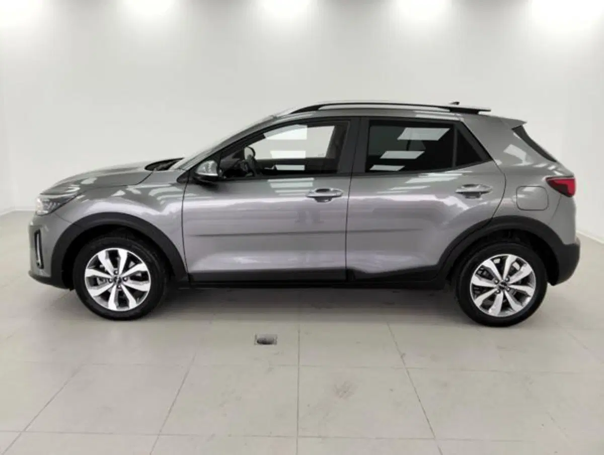 Kia Stonic usata a Como (8)