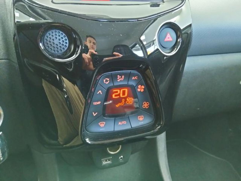 Peugeot 108 usata a Como (16)