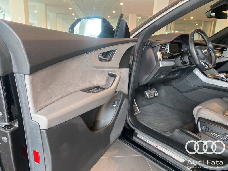 Audi Q8 usata a Catania (14)