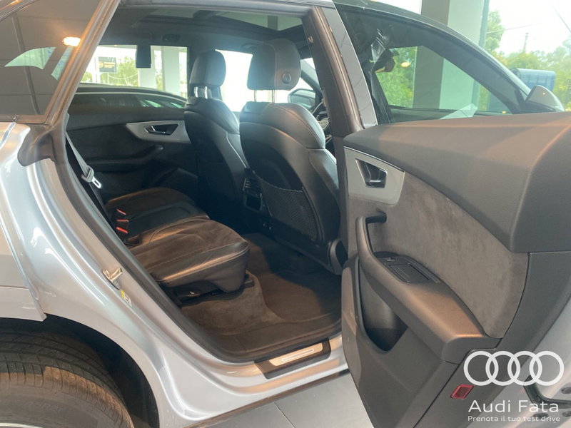 Audi Q8 usata a Catania (14)