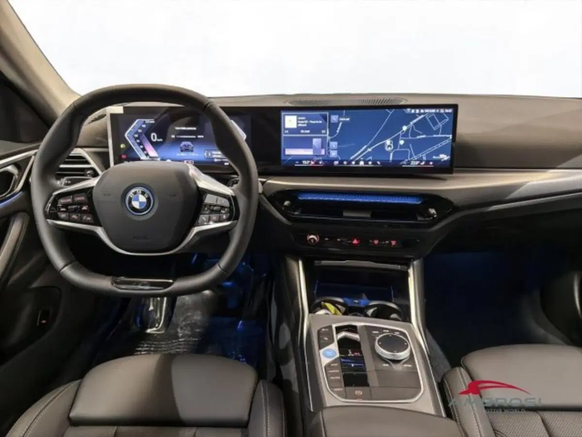 BMW i4 nuova a Perugia (14)