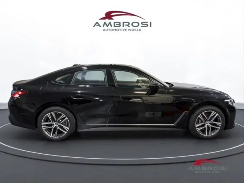 BMW i4 nuova a Perugia (5)