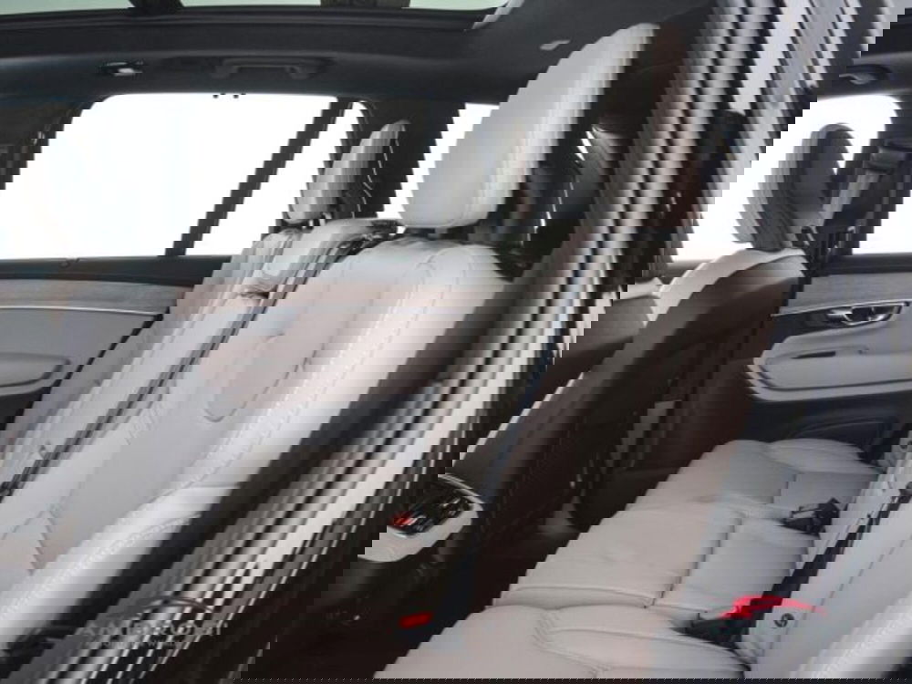 Volvo XC90 nuova a Perugia (10)