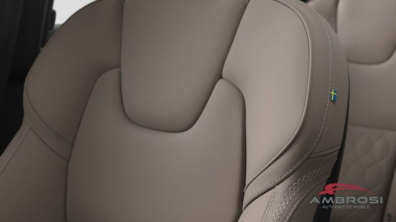 Volvo XC90 nuova a Perugia (11)