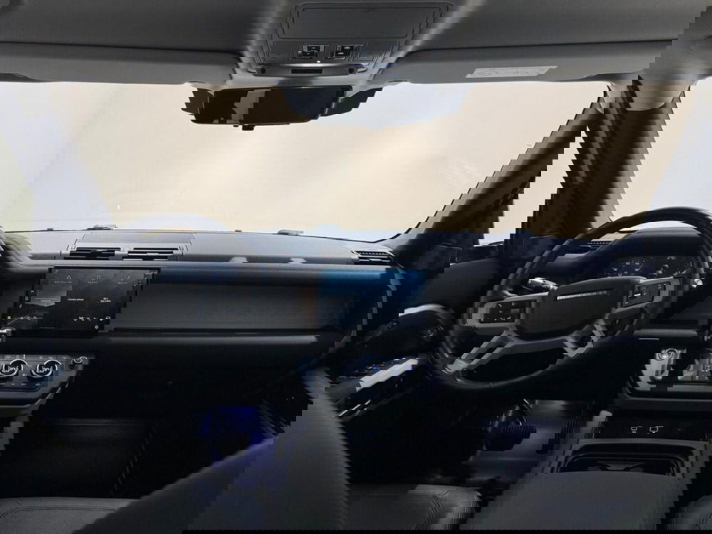 Land Rover Defender usata a Varese (4)