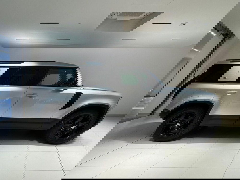 Land Rover Defender usata a Varese (6)